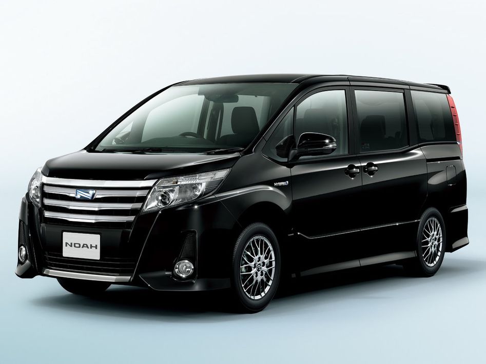 Toyota Noah R80 Spezifikationen und Ausstattung - amsteuer.de